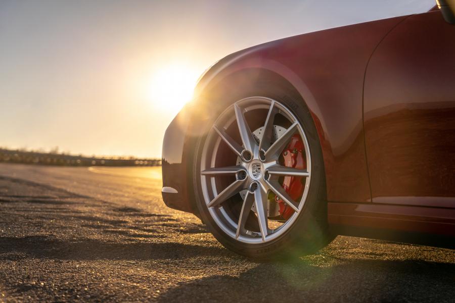 Колеса Porsche 911 Carrera S (992) 2019 года  (NA) (фото 31 из 31)